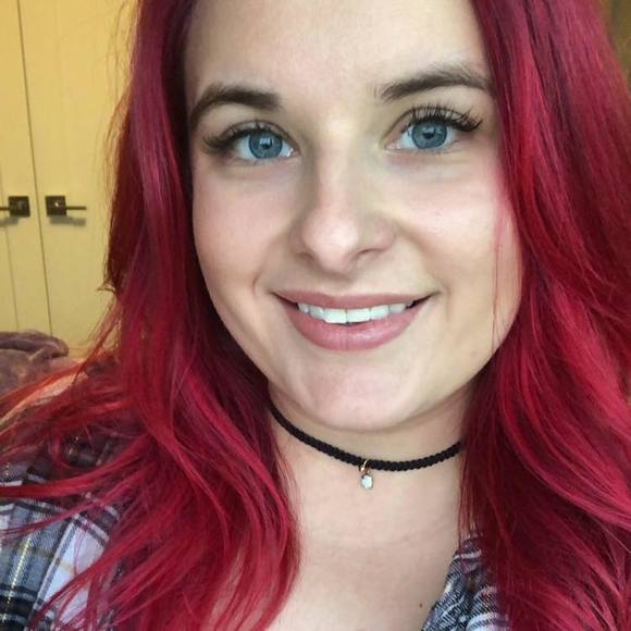 Meet your Posher, Rebecca - Picture 1 of 1